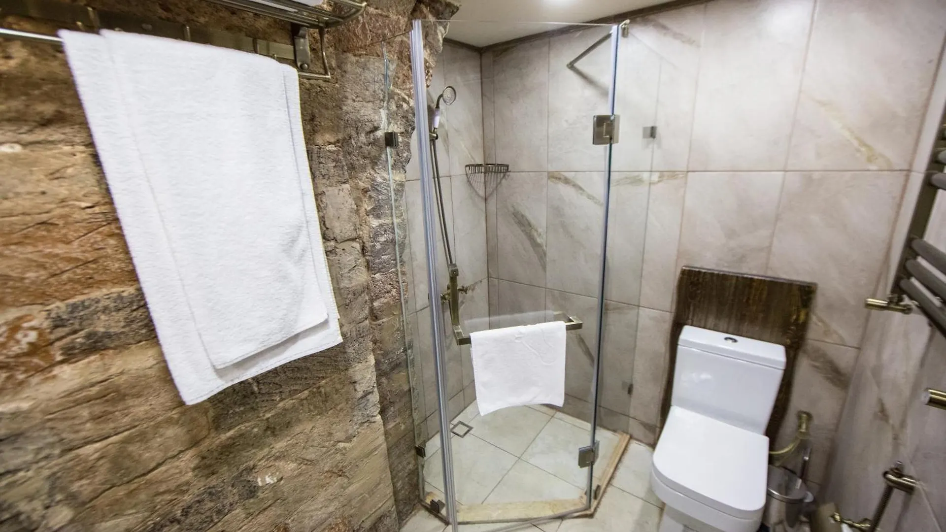 Passage Antique Hotel Baku 0*,